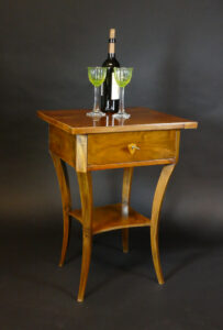 Biedermeier-Tischchen