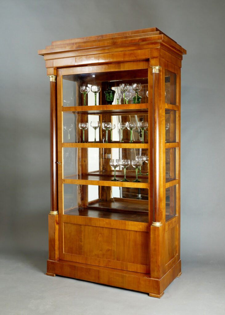 Vitrine, Biedermeier, um 1825