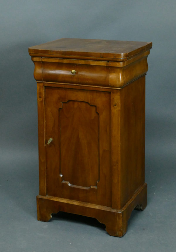 Biedermeier-Nachtkästchen, um 1830/40