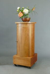 Biedermeier-Trommelschränkchen